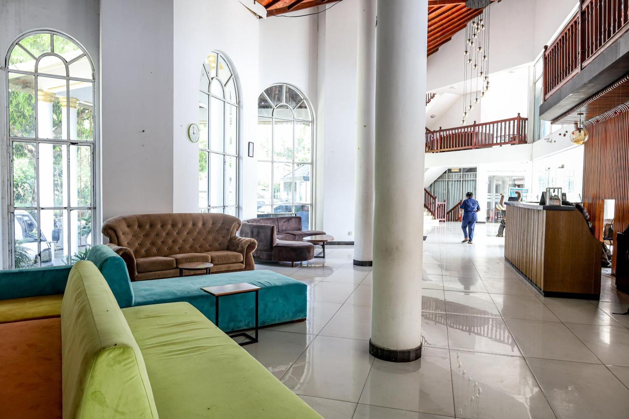 Hotel Elephant Bay Pinnawala  Extérieur photo