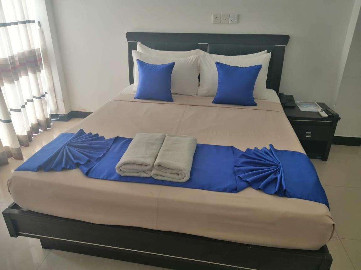Hotel Elephant Bay Pinnawala  Extérieur photo
