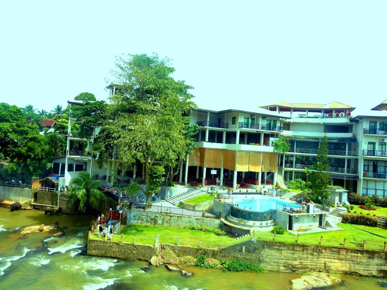 Hotel Elephant Bay Pinnawala  Extérieur photo